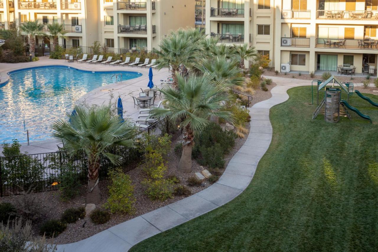 W307 Third Floor 3-Bedroom Pool View Saint George Extérieur photo