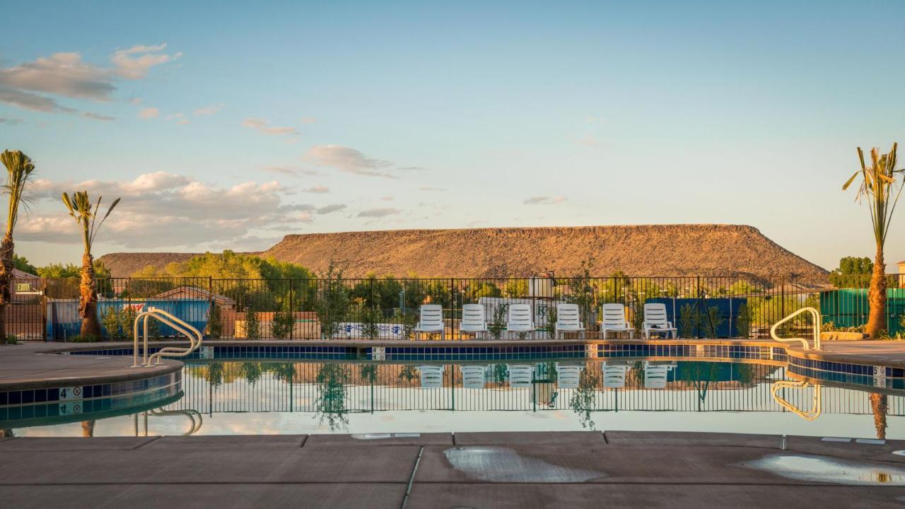 W307 Third Floor 3-Bedroom Pool View Saint George Extérieur photo
